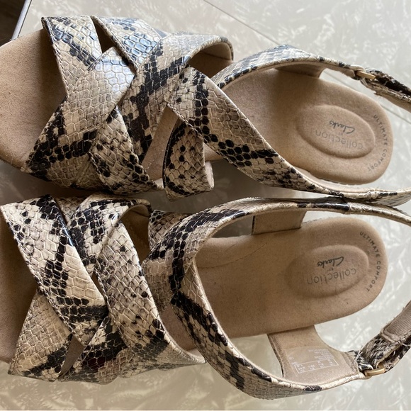 Clarks animal print wedges - Picture 2 of 3